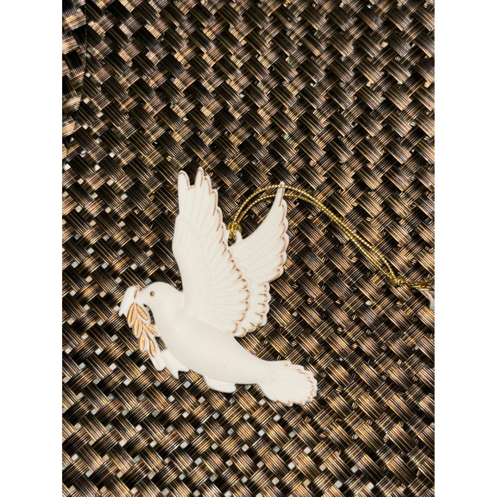Wedgwood Dove of Peace Christmas Ornament White Porcelain Gold Gilt Holiday Bird